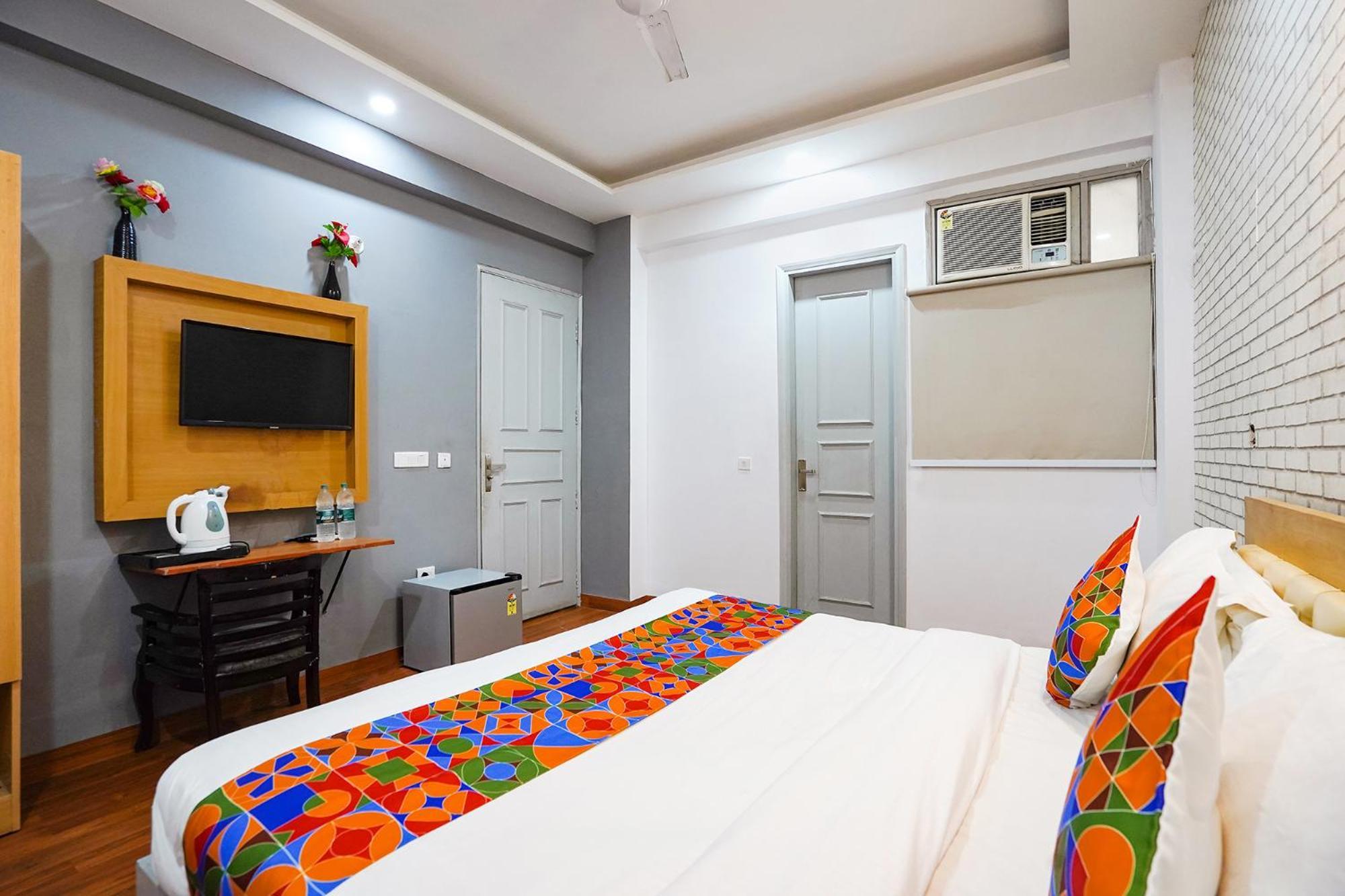 Fabhotel Prime Culture Noida Esterno foto